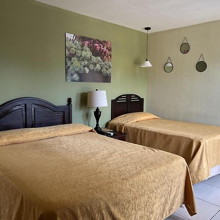 Hotel Andoria San Salvador Buitenkant foto